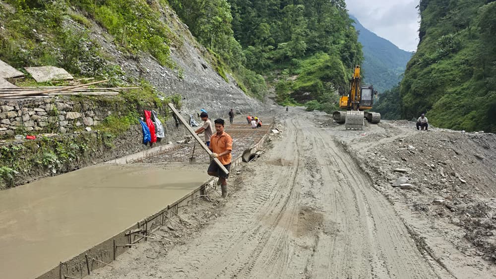 बेनी–जोमसोम सडकखण्डको स्तरोन्नति - Image 2