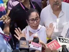 Mamata Banerjee Claims Chest Pain After Convoy Attack, Accuses Police of Bias - Image 1