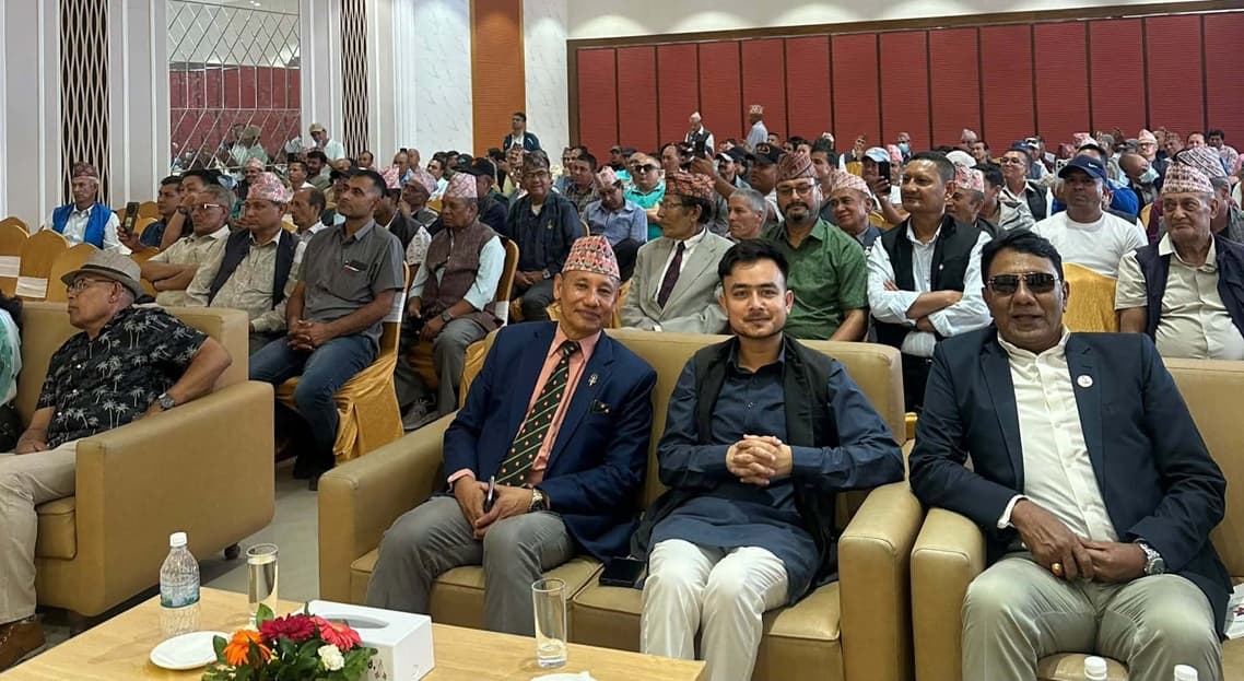 ‘नेपाली सेनामाथिको कुनै पनि प्रकारको प्रहार स्वीकार्य छैन’ : जेनजी अगुवा हमाल - Image 1