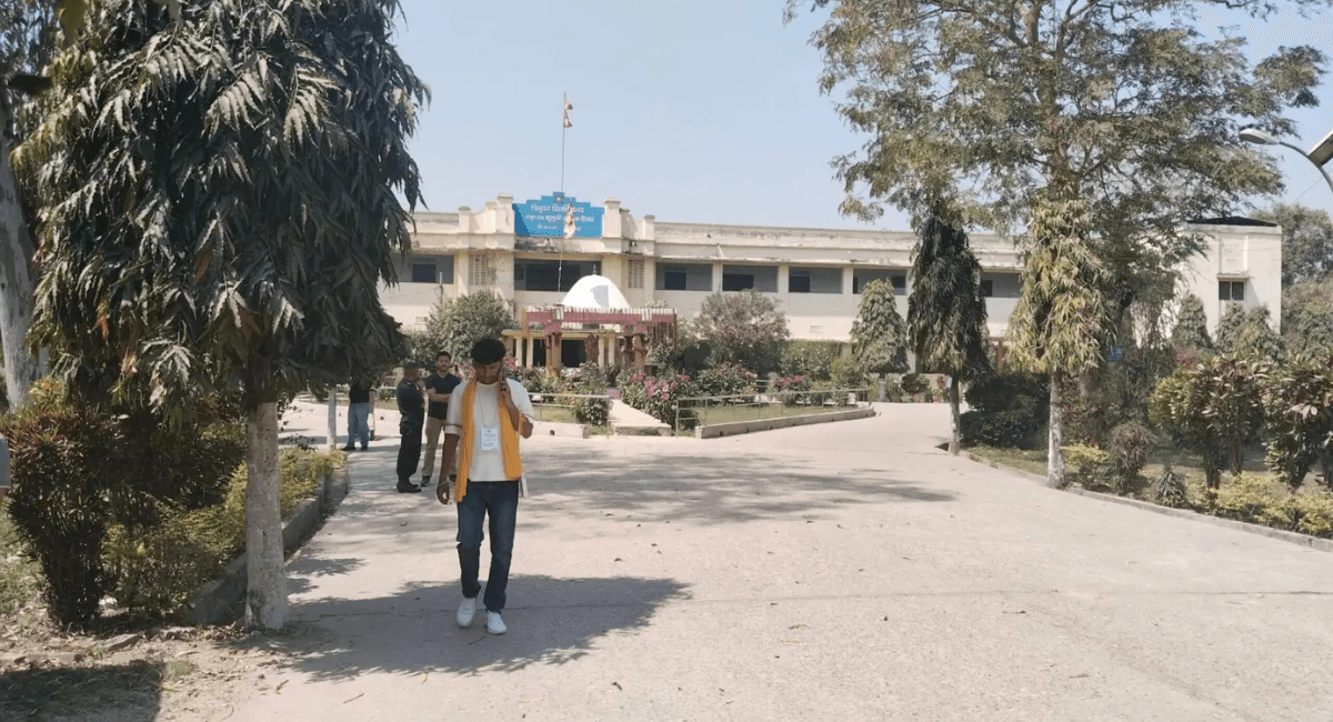 ठाकुरराम क्याम्पसमा चिटको विषयलाई लिएर विद्यार्थी नेताहरूबीच कुटाकुट, २ जना घाइते - Image 1