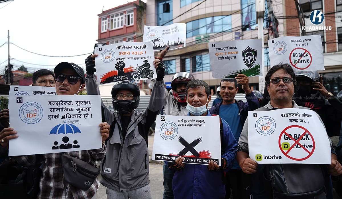 InDrive drivers stage demonstration demanding lower commission and ‘fair fares’ (photo feature) - Image 3