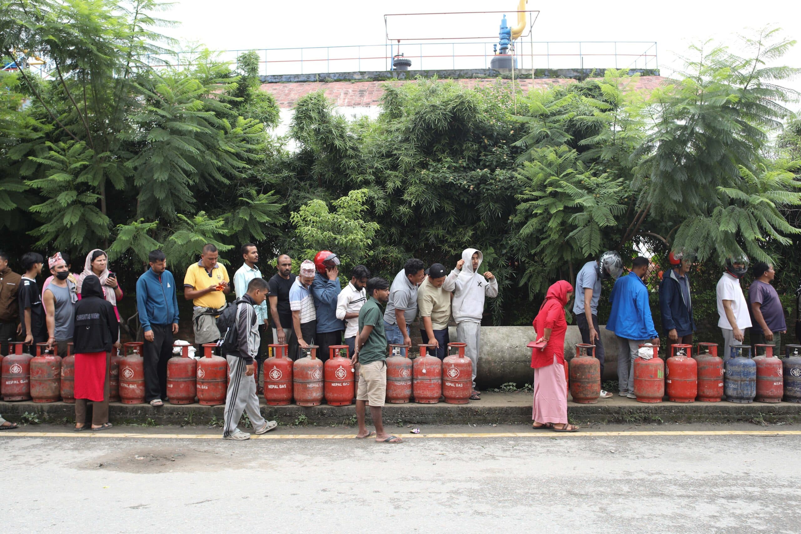 Long lines at Balaju Gas Plant as LPG shortage hits market (photo feature) - Image 1