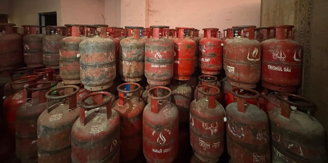 काठमाडौँमा यी स्थानबाट ग्यास बिक्री गरिँदै - Image 1