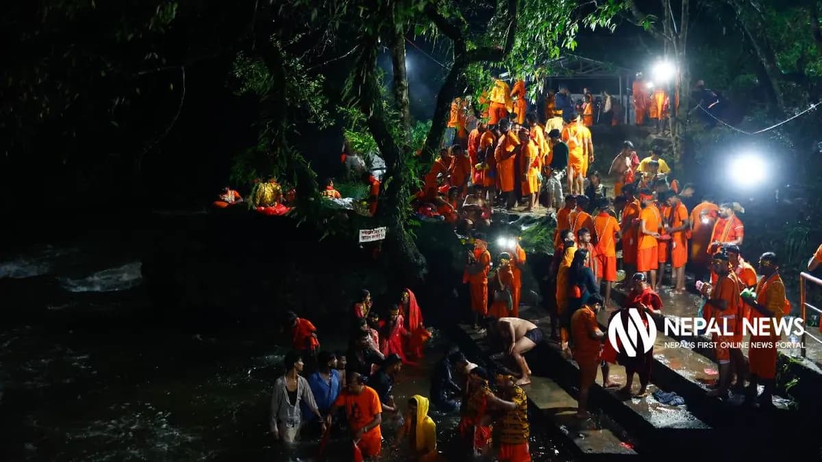 आज साउनको अन्तिम सोमबार, बोलबम यात्रा गर्न भक्तजन सुन्दरीजलमा - Image 1