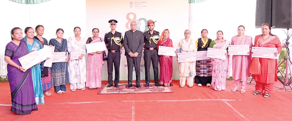 ११ दिवंगत नेपाली सैनिकका परिवारलाई ८ करोड २० लाख बीमा - Image 1