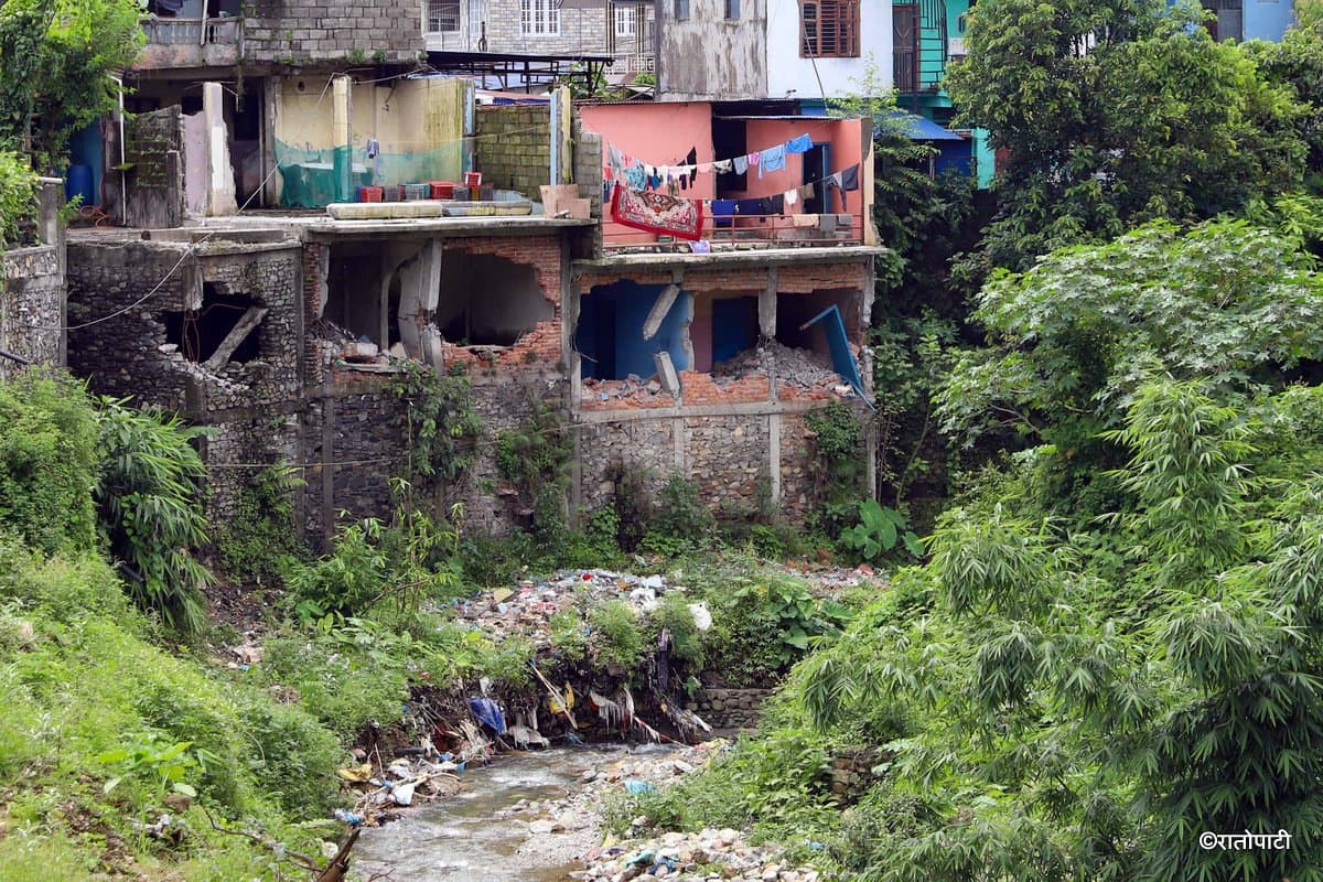 वारुणयन्त्र बिग्रिएपछि भद्रपुरमा आपतकालीन सेवा बन्द - Image 31