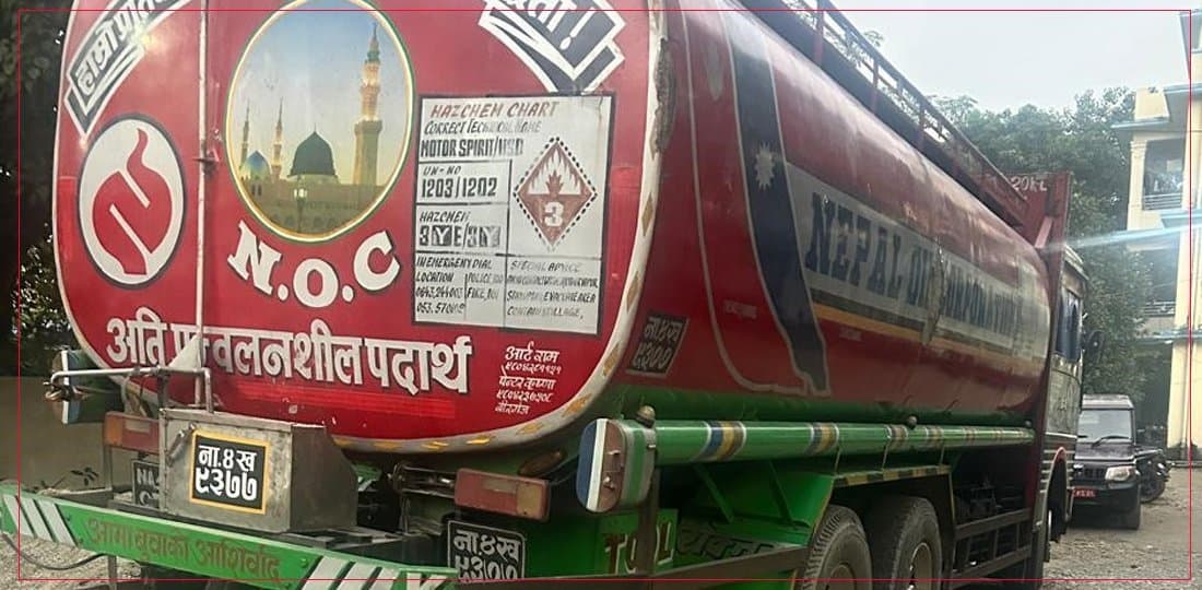 श्रमदानबाट सडक सुरक्षित बनाउन जुटे स्थानीय - Image 52