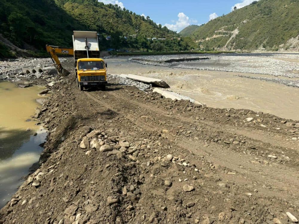 कर्णाली, मध्यपहाडी राजमार्गसहित आठ सडक स्तरोन्नति गरिने - Image 5