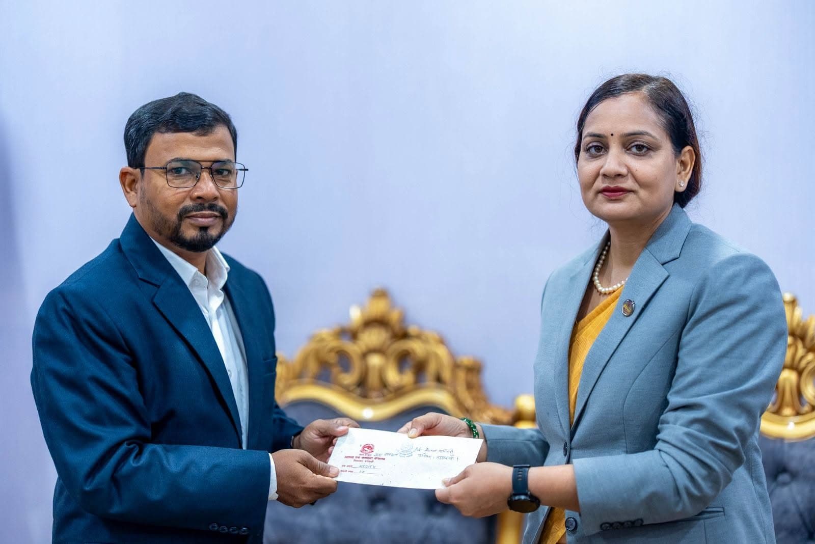 नेपाल फार्मेसी परिषद्को अध्यक्षमा कादिर आलम नियुक्त स्वास्थ्यमन्त्री मन्त्रीस्तरीय निर्णयबाट नियुक्ति; मन्त्रालयमा शपथ ग्रहणपछि आजै पदबहाली गर्दै - Image 2