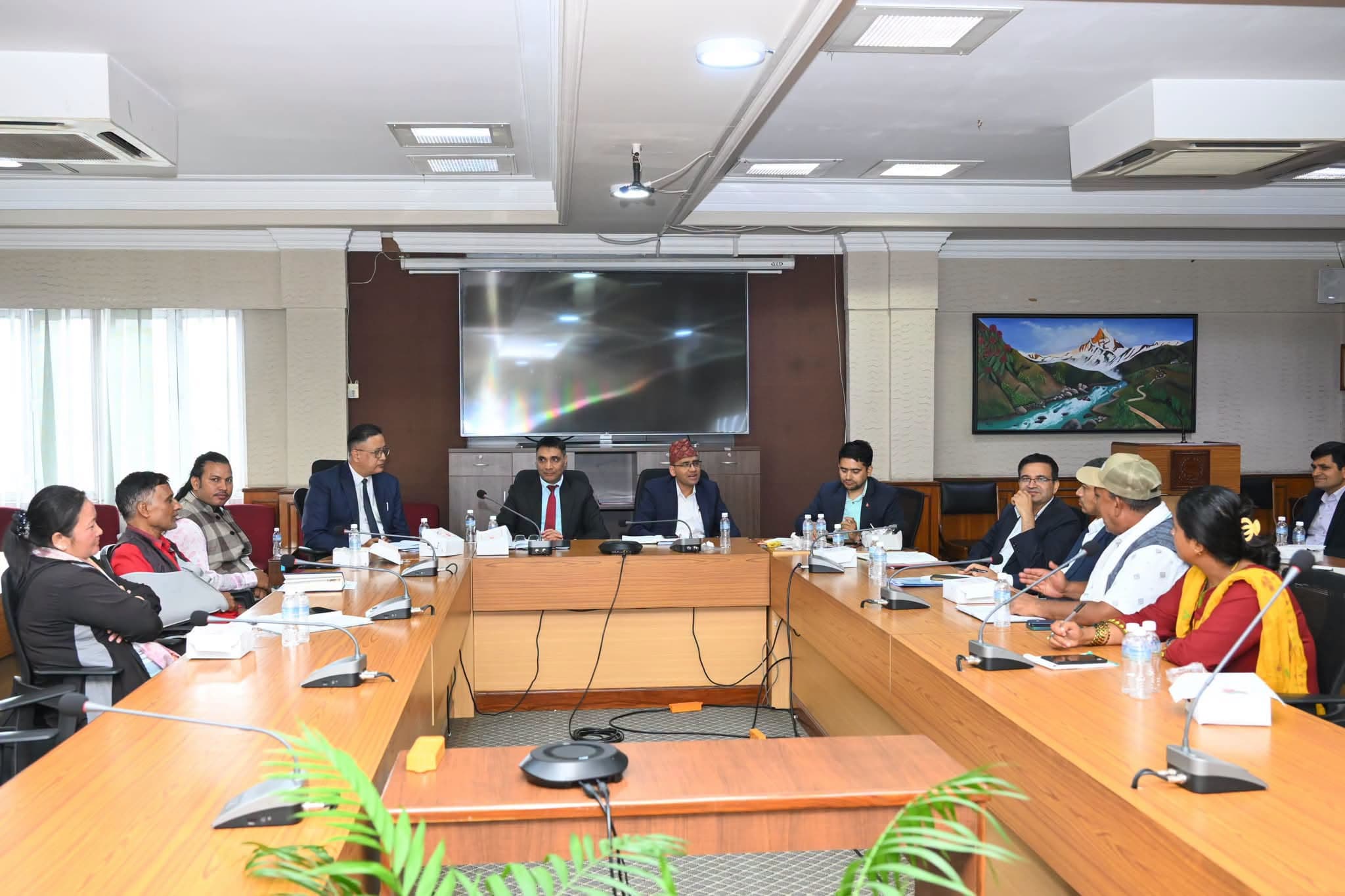 सुनसरी घटनापछि मोरङमा सर्वपक्षीय बैठक, सद्भाव कायम राख्नेबारे छलफल - Image 2