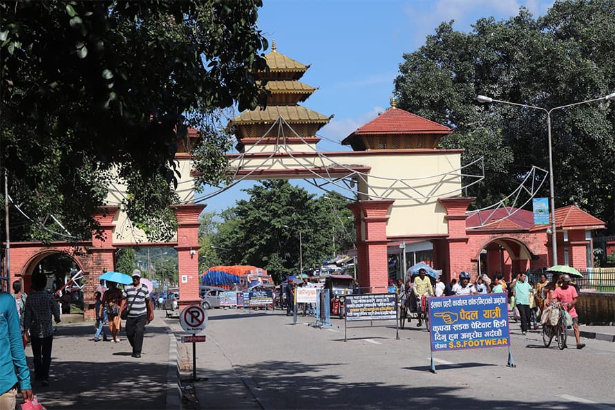 सीमानाकाबाट हुने अवैध पेयपदार्थको ओसारपसारमा कडाइ - Image 1