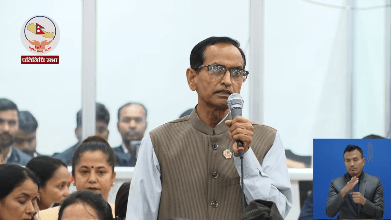 कोशीका बहुमत सांसदले साथ नदिएपछि हिक्मतलाई निरन्तता दिन बाध्य भए ओली - Image 2